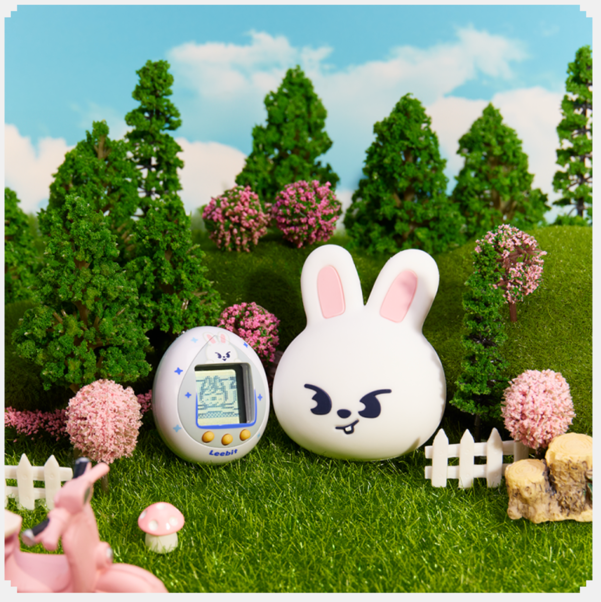 Stray Kids - SKZOO TAMAGOTCHI & CASE SET