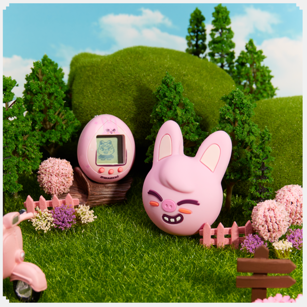 Stray Kids - SKZOO TAMAGOTCHI & CASE SET