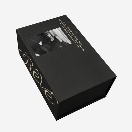 V (BTS) - Rêvé Photobook